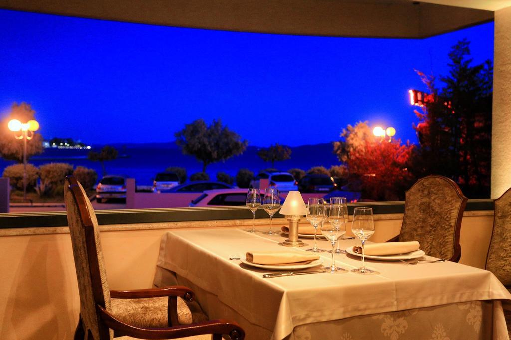 Hotel Niko Zadar Bagian luar foto