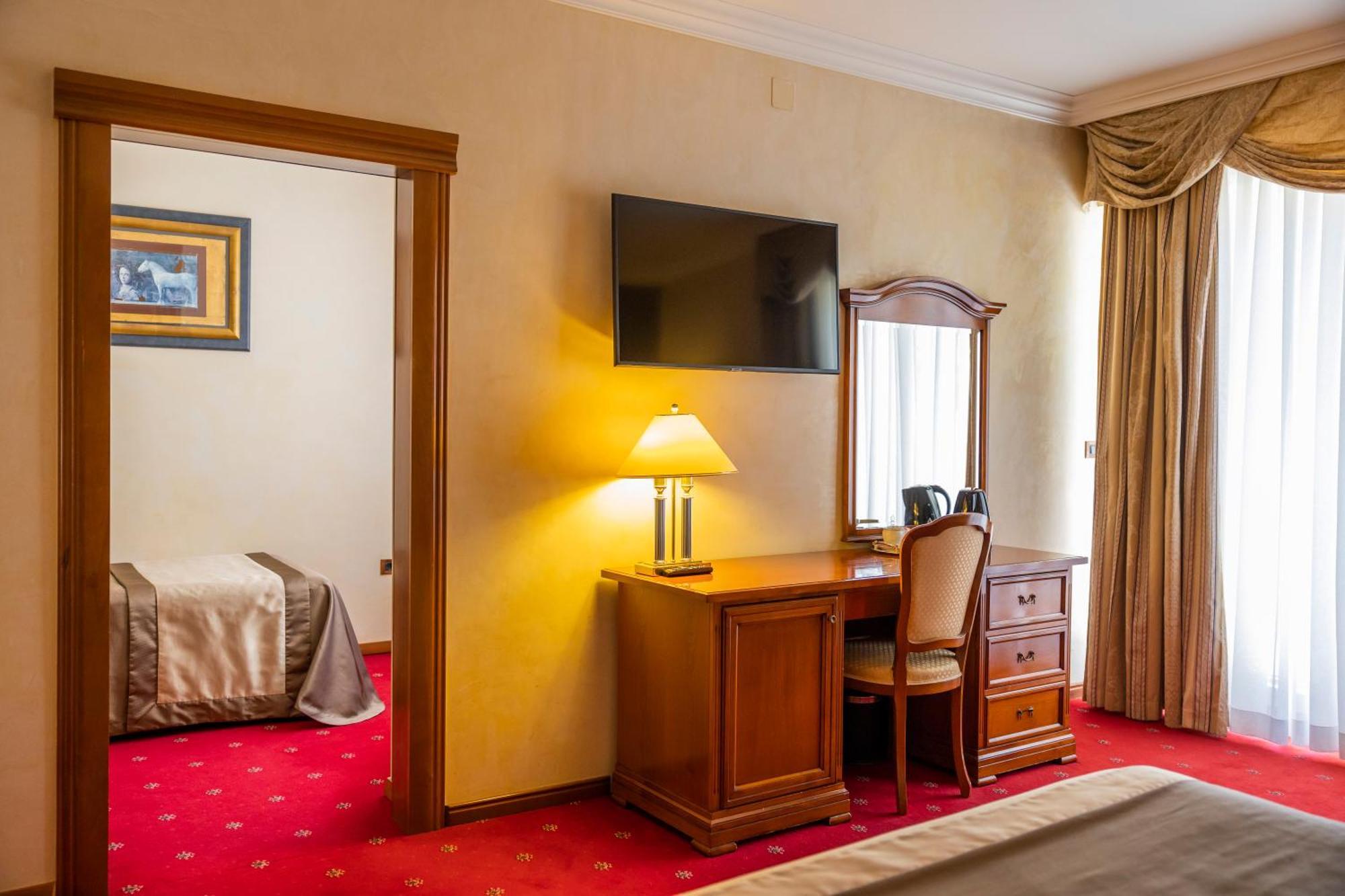 Hotel Niko Zadar Bagian luar foto